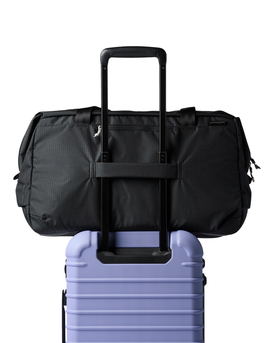 Viaje 45L Travel Duffel - Cotopaxi Black - US 2059