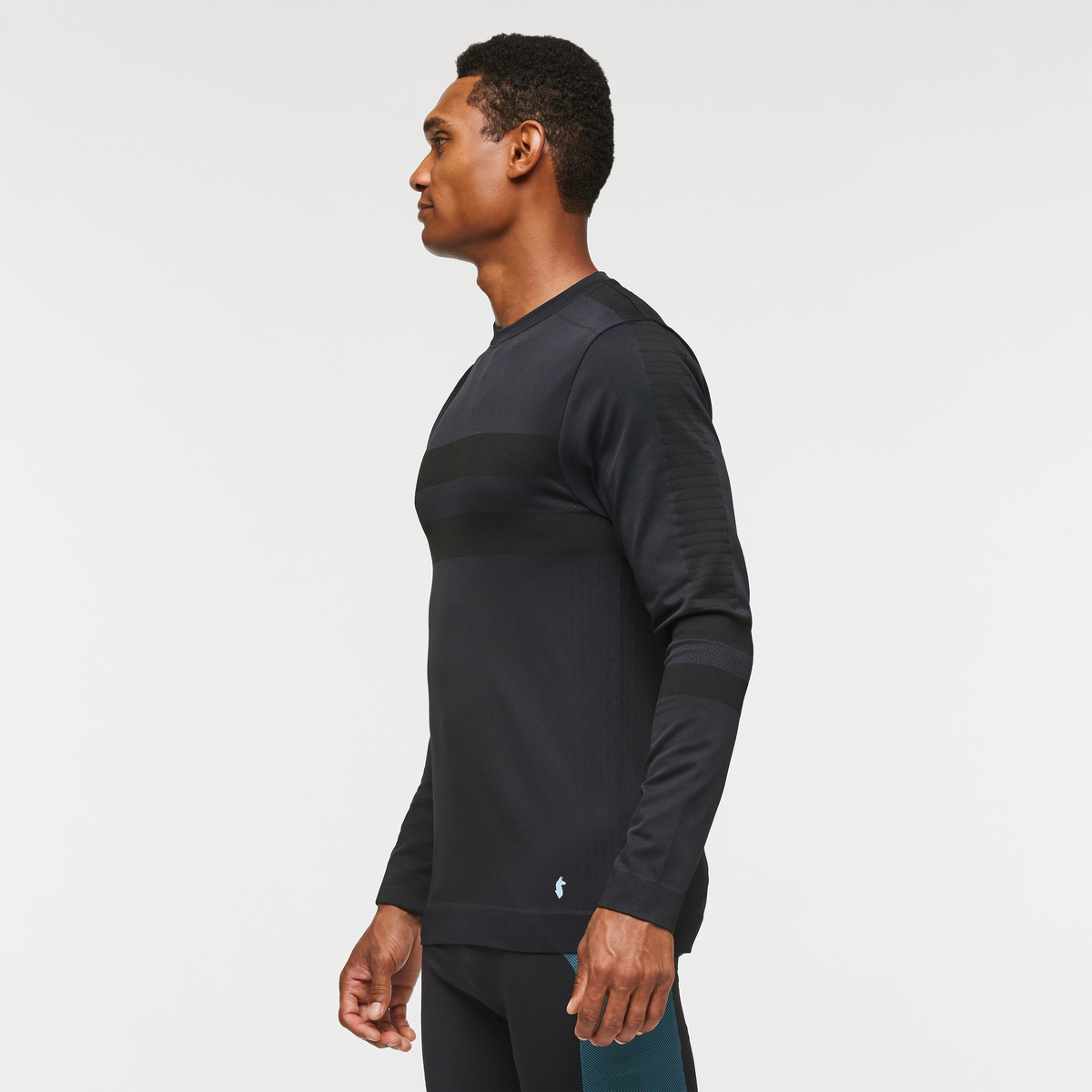 Debajo Seamless Baselayer Crew - Men's - Cotopaxi Black - US 6677