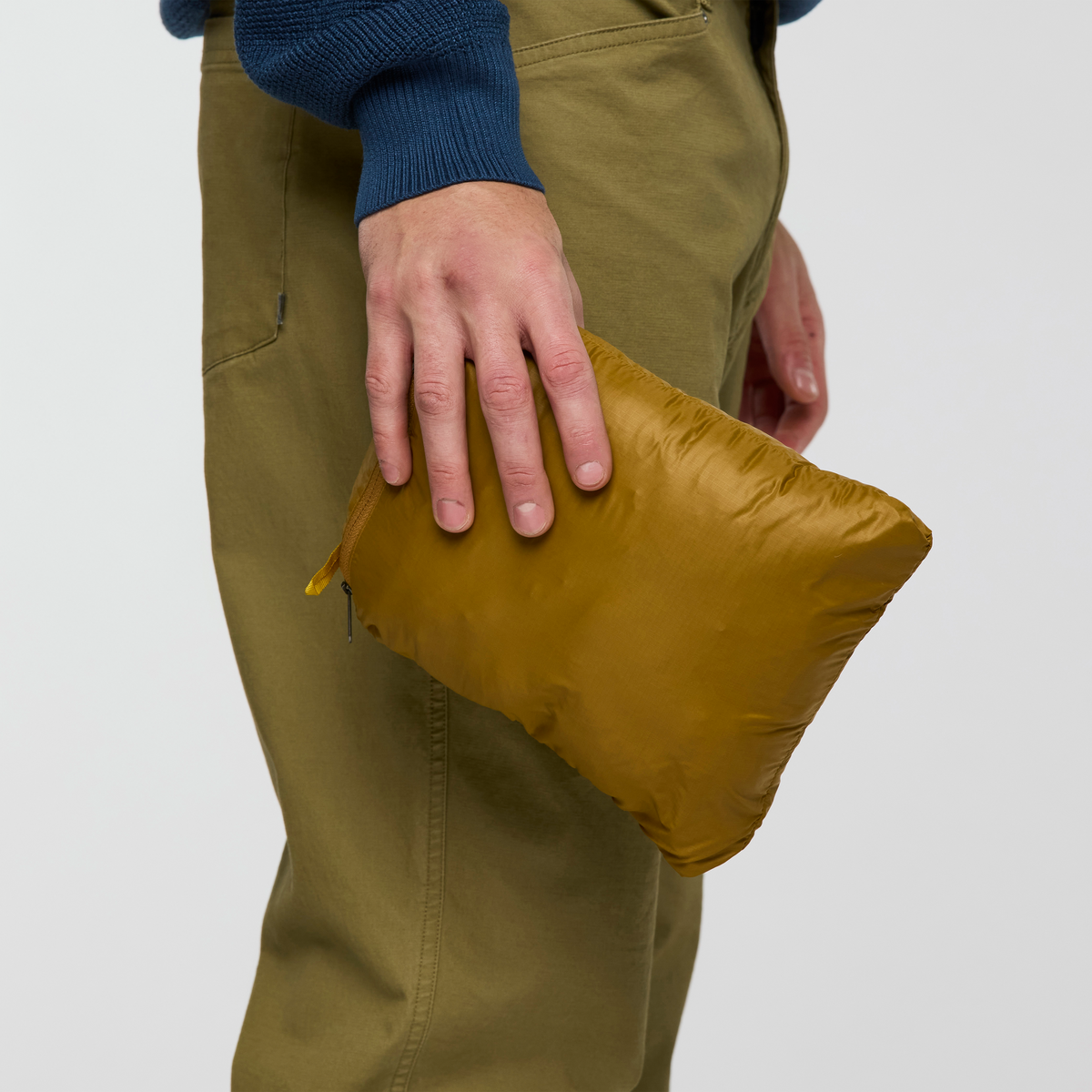 Fuego Down Vest - Men's - Bronze/Gold - US 2804
