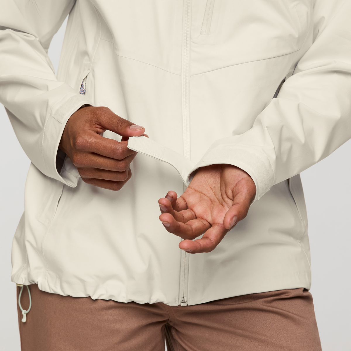 Impermeo 3L Hooded Shell Jacket - Women's - Cotopaxi Bone - US 1835