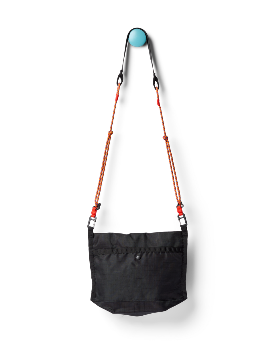 Lista 2L Lightweight Crossbody Bag - Cada Día - Black - US 7892