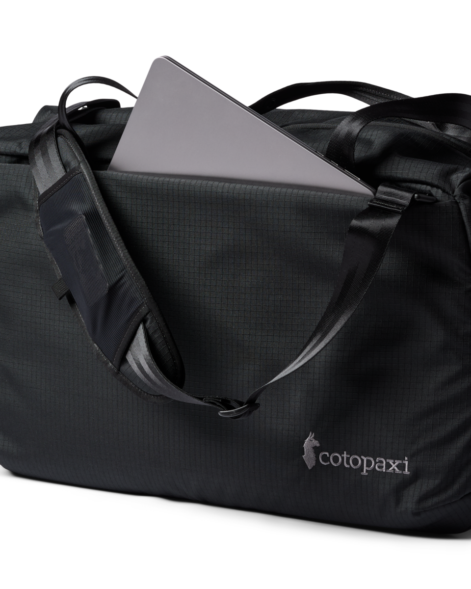 Viaje 45L Travel Duffel - Cotopaxi Black - US 2059