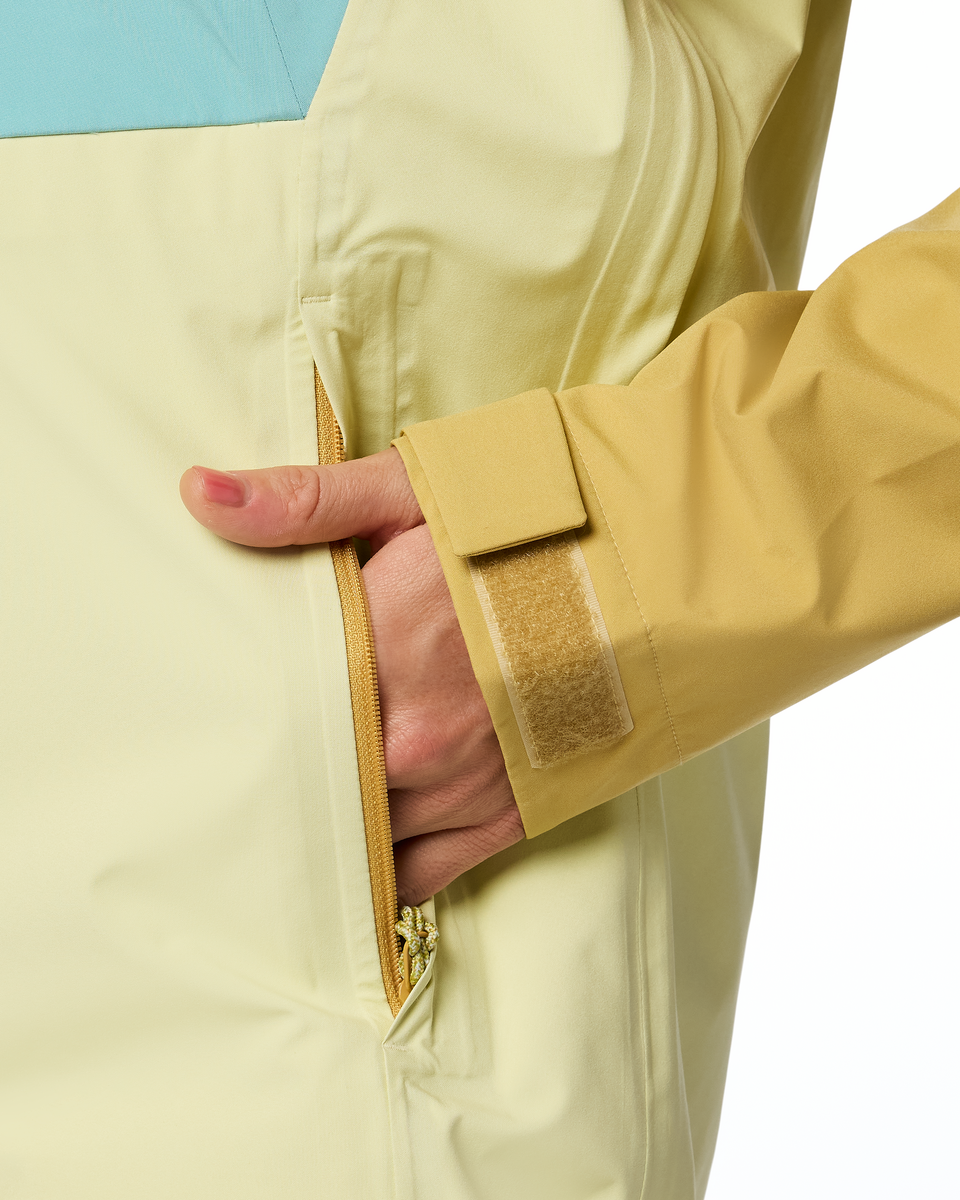 Impermeo 3L Hooded Shell Jacket - Women's - Husk/Honeydew - US 8881
